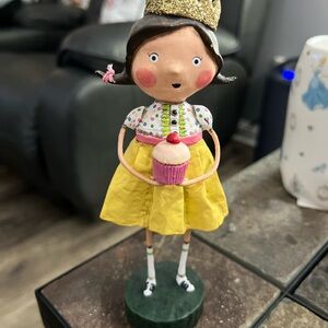 Lori Mitchell Queen for a Day figurine. One pigtail broken slightly at end.